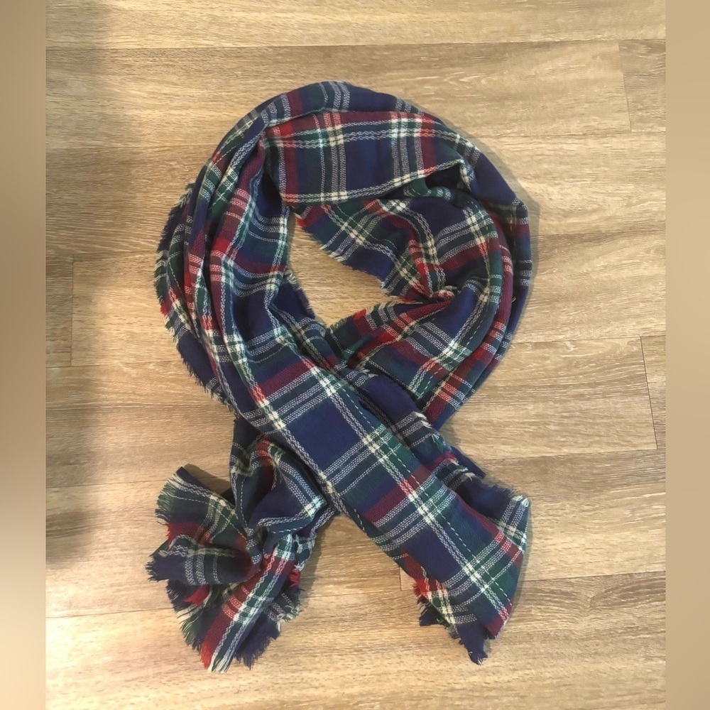 Look Plaid Tartan Scarf Wool Blend Cozy Preppy Fall Winter Frayed Edge Blanket